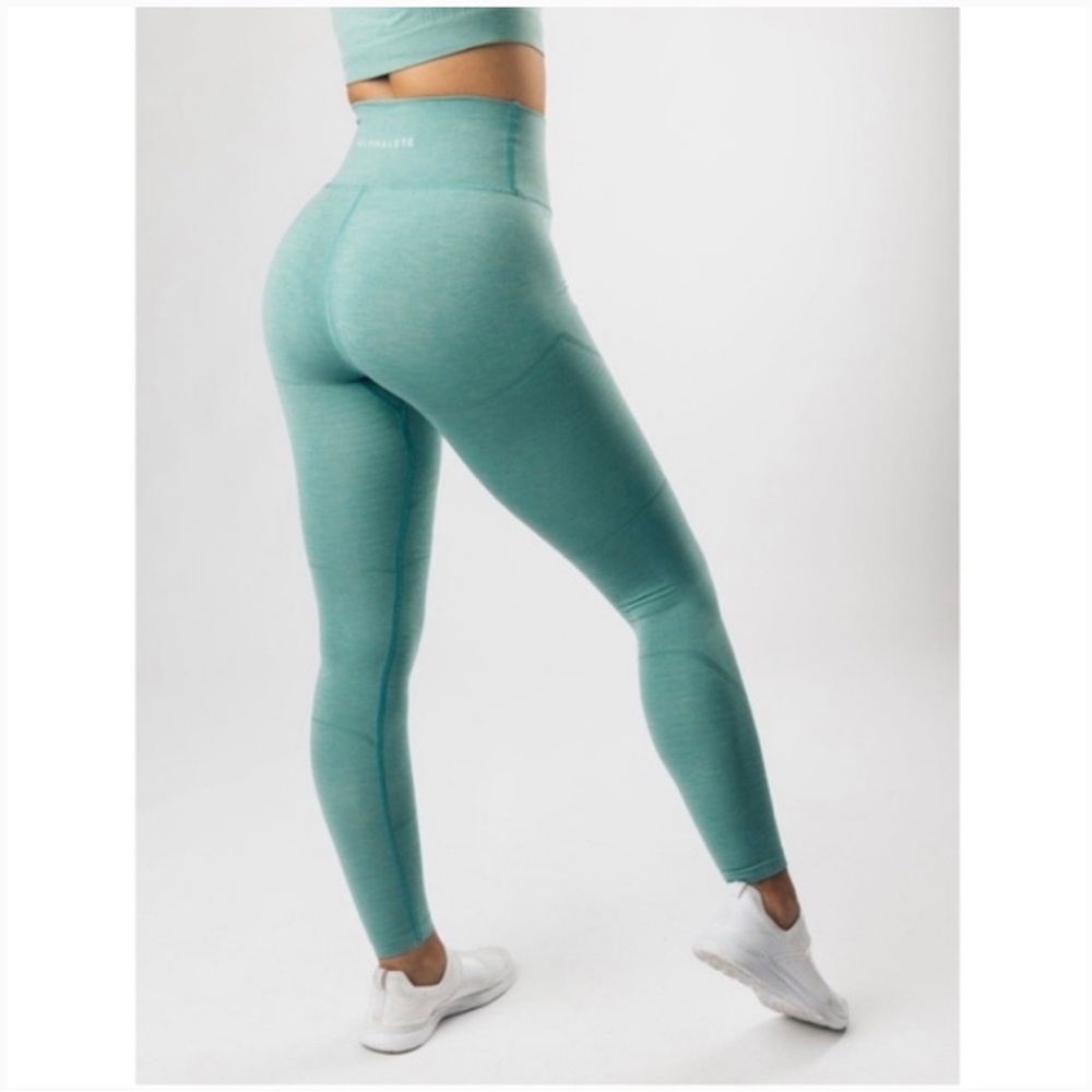 Alphalete OG revival leggings, jade size small